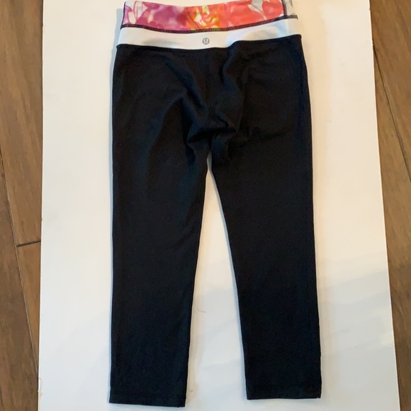 🍋 lululemon Wunder Groove Crop - Picture 5 of 8